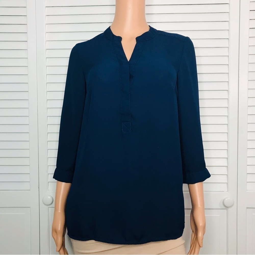 ROSE & OLIVE Navy Blue V-Neck Blouse Size XS